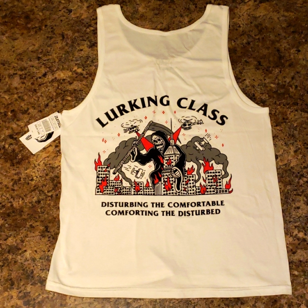 Lurking Class Tank - S - NWT